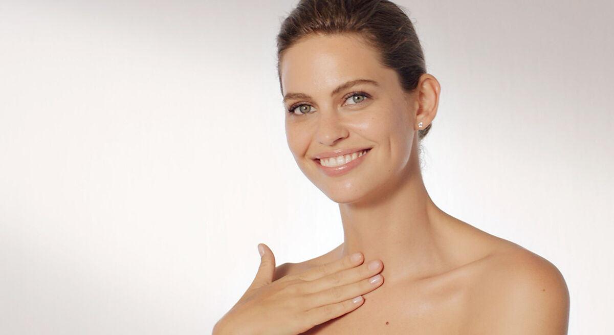exfoliators: physical or chemical? - Natura Bissé