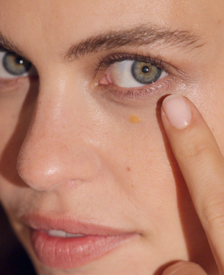 c+c vitamin eye